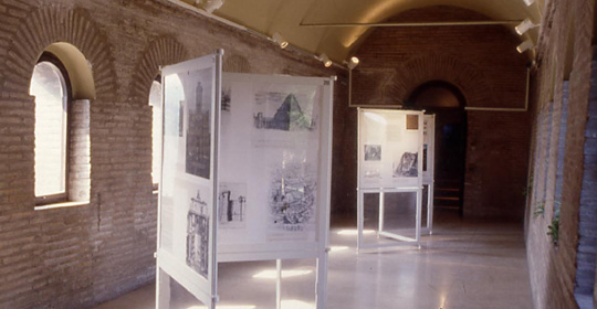 Sala VI - all'interno i pannelli della sezione medievale e moderna